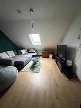 Foto - Moderne helle 3- Zimmer- Dachgeschosswohnung mit EBK * Östliches Ringgebiet!