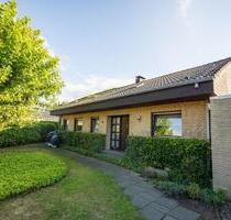 Charmantes Zweifamilienhaus in unmittelbarer Seelage in Haltern - Haltern am See