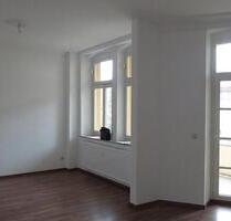 Wunderschöne 4-Zimmer-Wohnung mit Balkon - Hof Altstadt