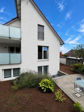 Foto - Modernes Mehrfamilienhaus mit fünf Wohneinheiten