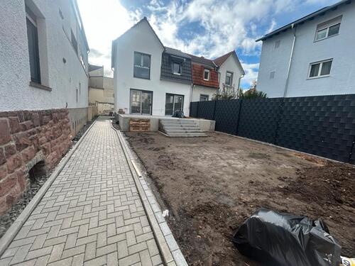 Foto - Haus mit Terasse,Garten,neue Einbauküche und eigene Privatparkplâ