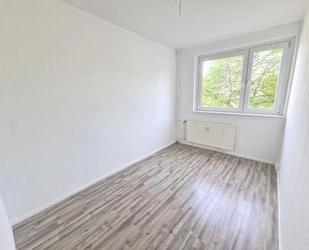 Schöne 4 Zimmer Wohnung in Gera