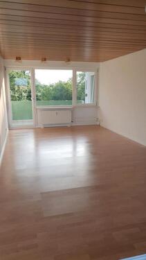 Foto - Frisch renovierte 3-Zimmer-Wohnung mit Einbauküche & 2 Balkonen i