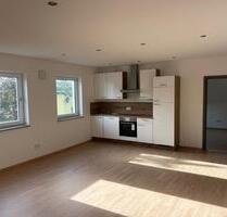 2 Zimmer DG Wohnung - 650,00&nbsp;EUR Kaltmiete, ca.&nbsp; 54,00&nbsp;m&sup2; in Plattling (PLZ: 94447)