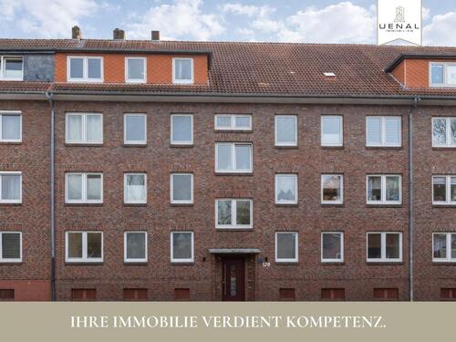 Foto - Wilhelmshaven: Großzügige 4-Zimmer-Wohnung im Hochparterre mit zwei Balkonen & Gartenbereich