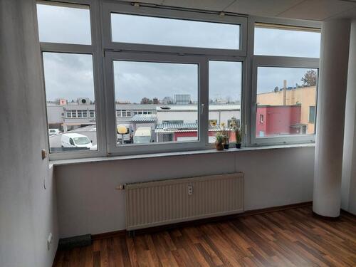 Foto - Wohnung Helle 3,5- Zimmer Wohnung + kleiner Wintergarten im WZ