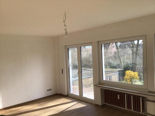 Foto - Vorankündigung: sanierte 4-Zimmer-Wohnung Südbalkon Garage