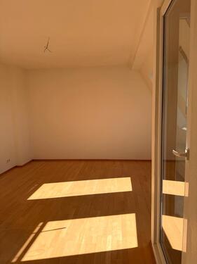 Foto - 2.5 Zimmer Dachgeschoßwohnung zur Miete in Berlin