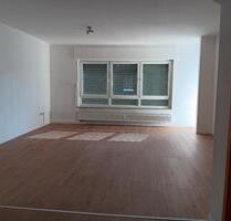 Lichtdurchflutete 3,5 Zimmer Wohnung - Aschaffenburg Damm