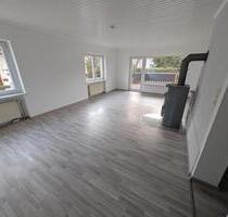 Schöne Wohnung 3 Zimmer, Küche, Bad, Terasse - Schwalmstadt