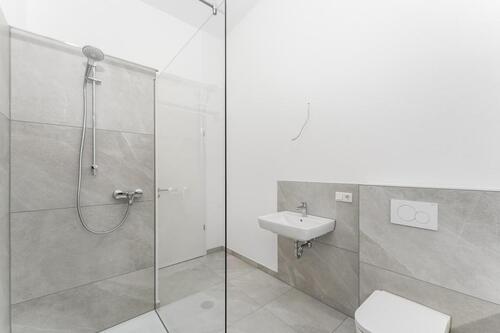 Foto - 99 Zimmer Mehrfamilienhaus, Wohnhaus in Greding