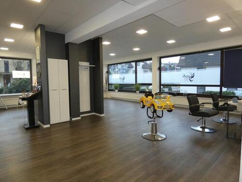 Foto - Modern und hell! Friseursalon in Heggen!