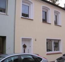 Charmante Doppelhaushälfte im Stadtkern von Höxter zu vermieten.