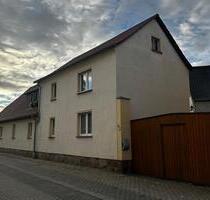 Gehöft mit Einfamilienhaus, Scheune, Stall und großem Garten - Karsdorf