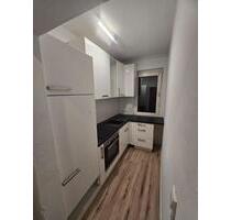 Sanierte 3,5 Zimmer Wohnung mit Einbauküche , Schwarze Heide, - Oberhausen Biefang