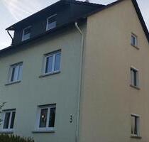 2 Zi Dachgeschosswohnung in SeligenstadtFroschhausen mit Garten