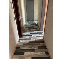 Solide 2 Zimmerwohnung! - 250,00&nbsp;EUR Kaltmiete, ca.&nbsp; 54,00&nbsp;m&sup2; in Plauen (PLZ: 08523)