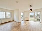 Foto - Moderne 2-Zimmer-Wohnung im EGmit Terrasse, Garten und TG-Stellplatz