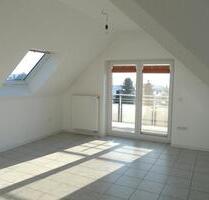 Attraktive Dachgeschoss-Wohnung, Tel.: 0171 8310089 - Niederaula