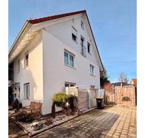 Moderne Doppelhaushälfte mit Garten, Terrasse & Tiefgarage - Bergatreute