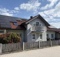 Großzügige Dachgeschosswohnung mit moderner Ausstattung in Fürstenstein