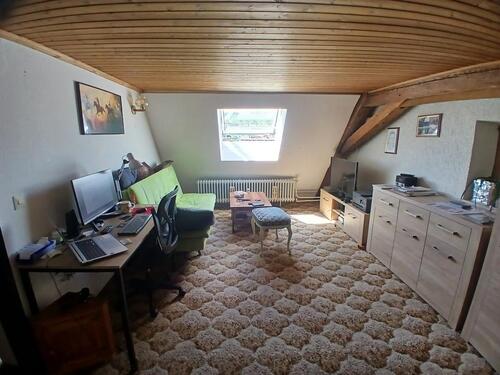 Foto - Helle möblierte 2 Zi, DG Wohnung incl Stellplatz in Leipferdingen