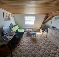 Helle möblierte 2 Zi, DG Wohnung incl Stellplatz in Leipferdingen - Geisingen