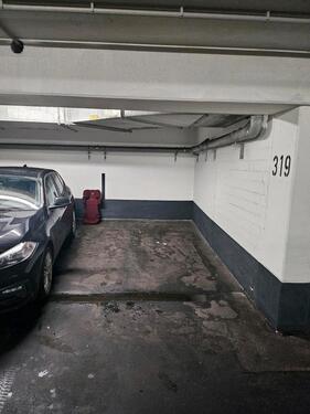 Foto - Tiefgaragenplatz - 80,00&nbsp;EUR Miete,