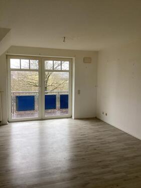 Foto - Helle 3-Zimmer Wohnung in ruhiger Wohngegend - Anmietung nur mit gültigem WBS