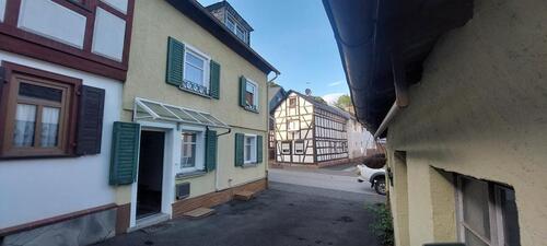 Foto - Charmantes Einfamilienhaus in Bärstadt mit Garage – zu vermieten