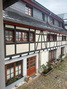 Foto - Erstbezug mit Balkon: Schöne 5-Raum-Maisonette-Wohnung mit luxuri
