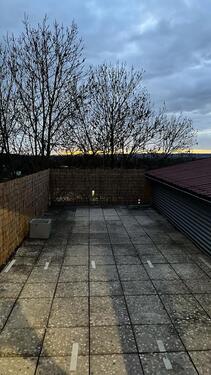 Foto - Großzügige 4-Zimmer-Wohnung mit Dachterrasse zu vermieten
