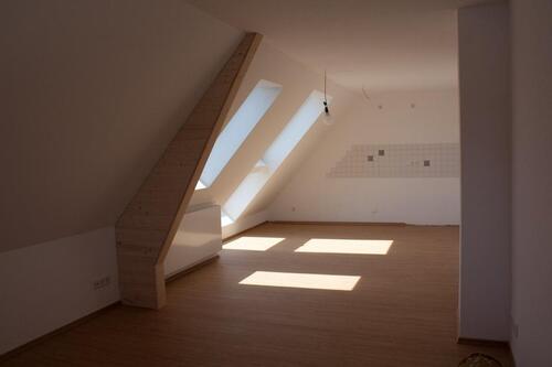 Foto - Dachgeschosswohnung in Zweifamilienhaus