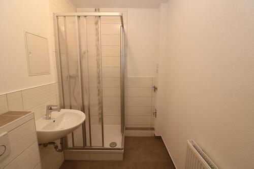 Foto - Richtig eingeseift...moderne 3-RW mit Dusche u. Balkon!!!
