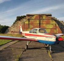 Flugzeugstellplatz Berlin-Nähe: Hangar im Militär-Shelter am EDAV - Eberswalde Brandenburgisches Viertel