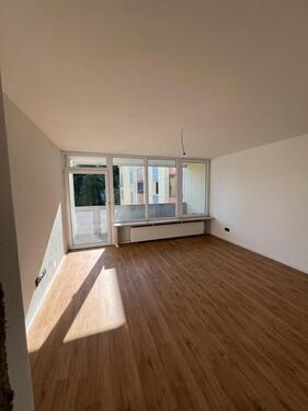 Foto - Komplett sanierte 3 Zimmer Wohnung in ruhiger Stadtrandlage