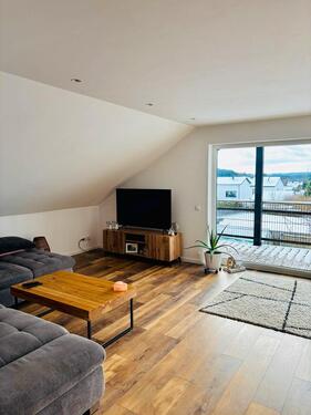 Foto - Großzügige Dachgeschosswohnung mit Fußbodenheizung & Balkon