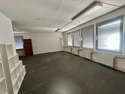 Foto - Miete Büro LagerStellfläche mieten Pinneberg mit Stellplatz A23