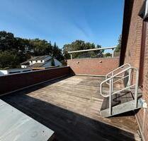 MODERNE 2 ZIMMER DACHGESCHOSS-WOHNUNG - Celle Altencelle