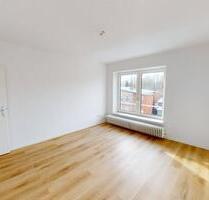 **FRISCH SANIERT** Helle 3-Zimmer-Wohnung mit EBK und Wannenbad - Lägerdorf