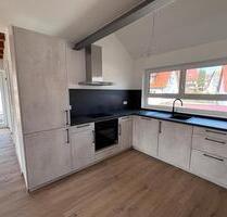 Vermiete 2 12 Zimmer-Wohnung mit EBK, Balkon u. Galerie - Meßstetten
