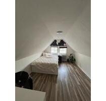 Schönes und großes WG Zimmer zentral in Marburg