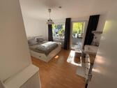 Foto - Helle 2-Zimmer-Wohnung in toller Lage! BITTE BESCHREIBUNG LESEN