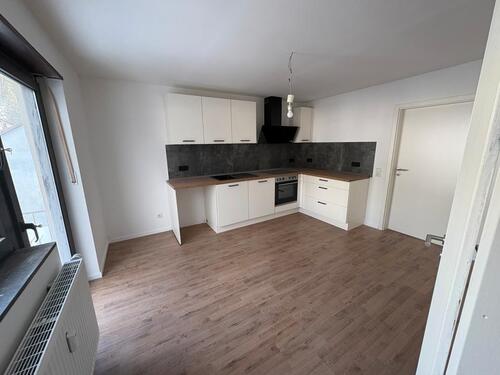 Foto - 4 ZimmerKücheBad Wohnung-Erstbezug nach kompletter Renovierung