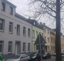 1 Zimmer Wohnung gut geschnitten nach Renovierung - CITY LAGE Erdgeschoss - Mönchengladbach Süd