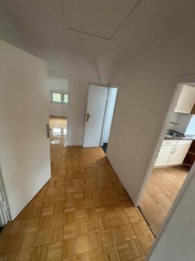 Foto - Dachgeschosswohnung 68 qm - 630,00 EUR Kaltmiete,