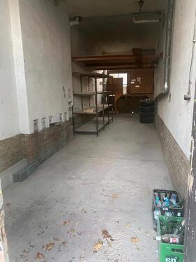 Foto - großzügige Garage - 250,00 EUR Miete,