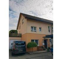 Charmante Doppelhaushälfte mit Terrasse und Garten in Großaspach Charmante Doppelhaushälfte mit Terrasse und Garten in Großaspach