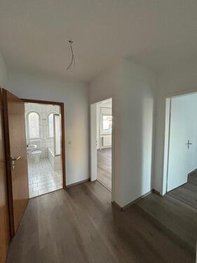 Foto - Frisch renovierte 2,5Zimmer-Wohnung mit Wintergarten Zentral&Grün