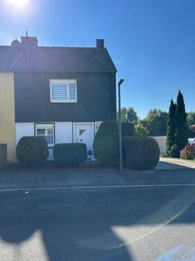 Foto - Reiheneckhaus mit Anbau und Garage am Naturschutzgebiet